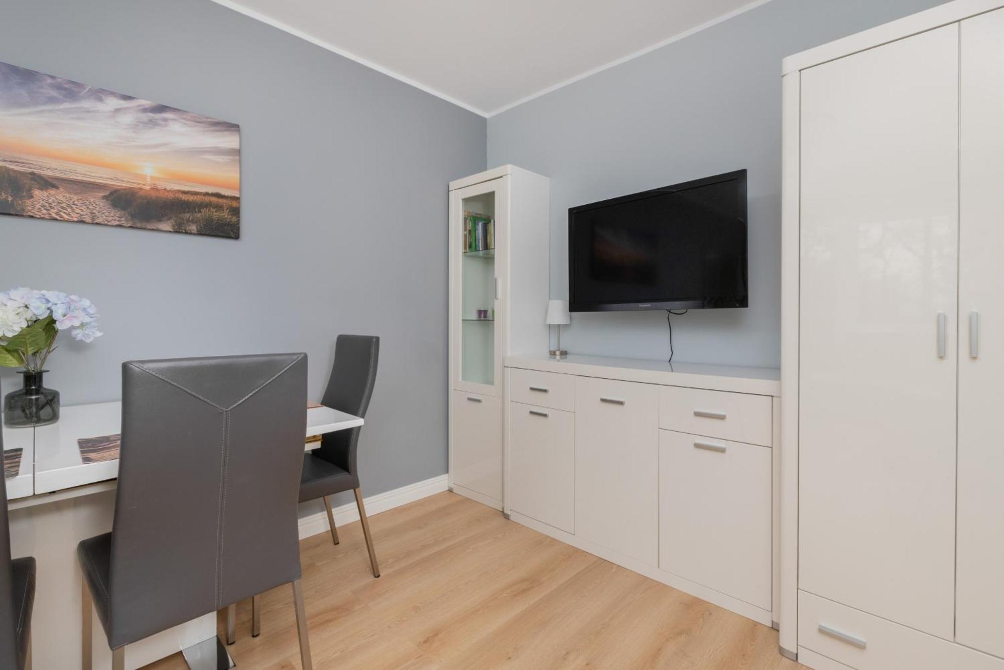 Unique With A Balcony In By Rent Like Apartment
